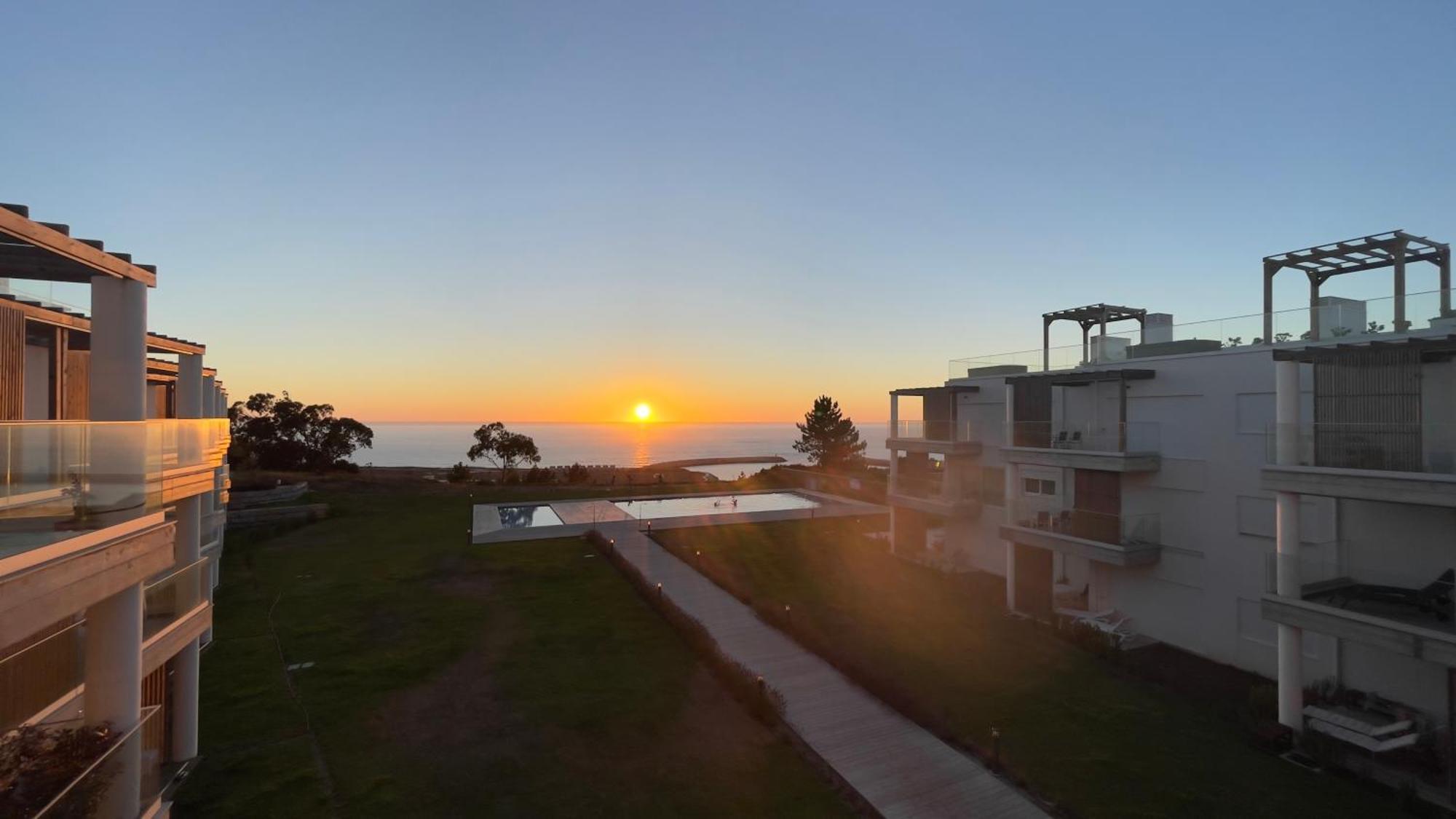 Mar A Vista - Condominium With Pool, Gym And Sea Views Ναζαρέ Εξωτερικό φωτογραφία